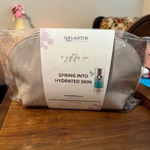 Alastin HA Immerse Serum-travel size & samples, cosmetic bag